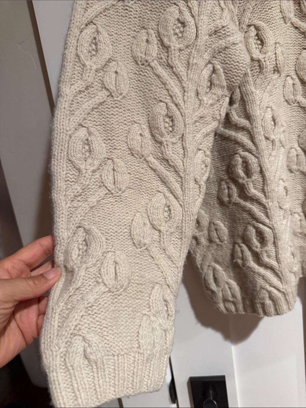 Vintage Banana Republic Cream Cable Knit Crewneck Sweater - Picture 6 of 6